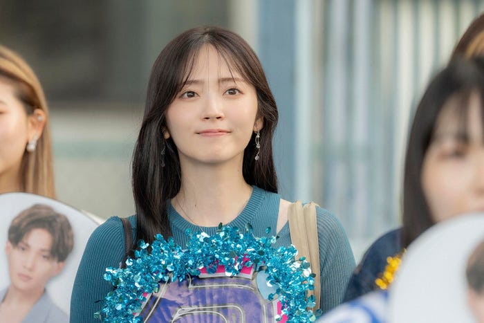 鈴木愛理(C)「推しが上司になりまして フルスロットル」製作委員会/第1話