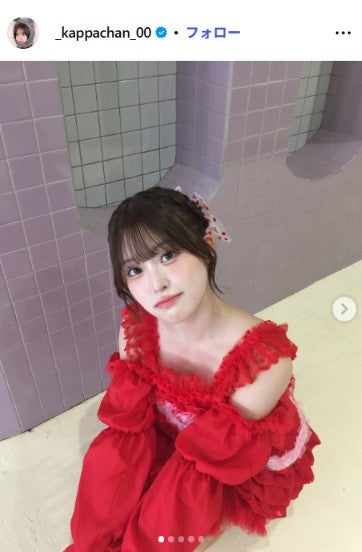 美人インフルエンサー、美脚際立つミニスカコーデでジブリパーク満喫「脚まっすぐで綺麗」「オーラが凄い」