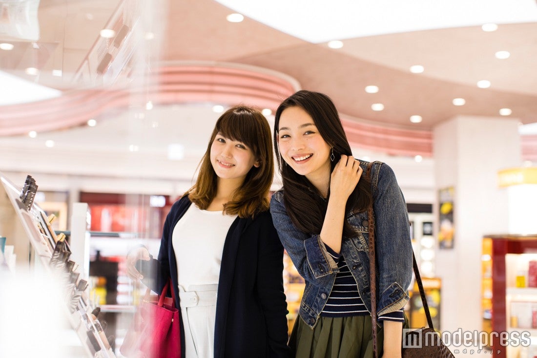 モデル：比留川良子、百済友希（C）モデルプレス