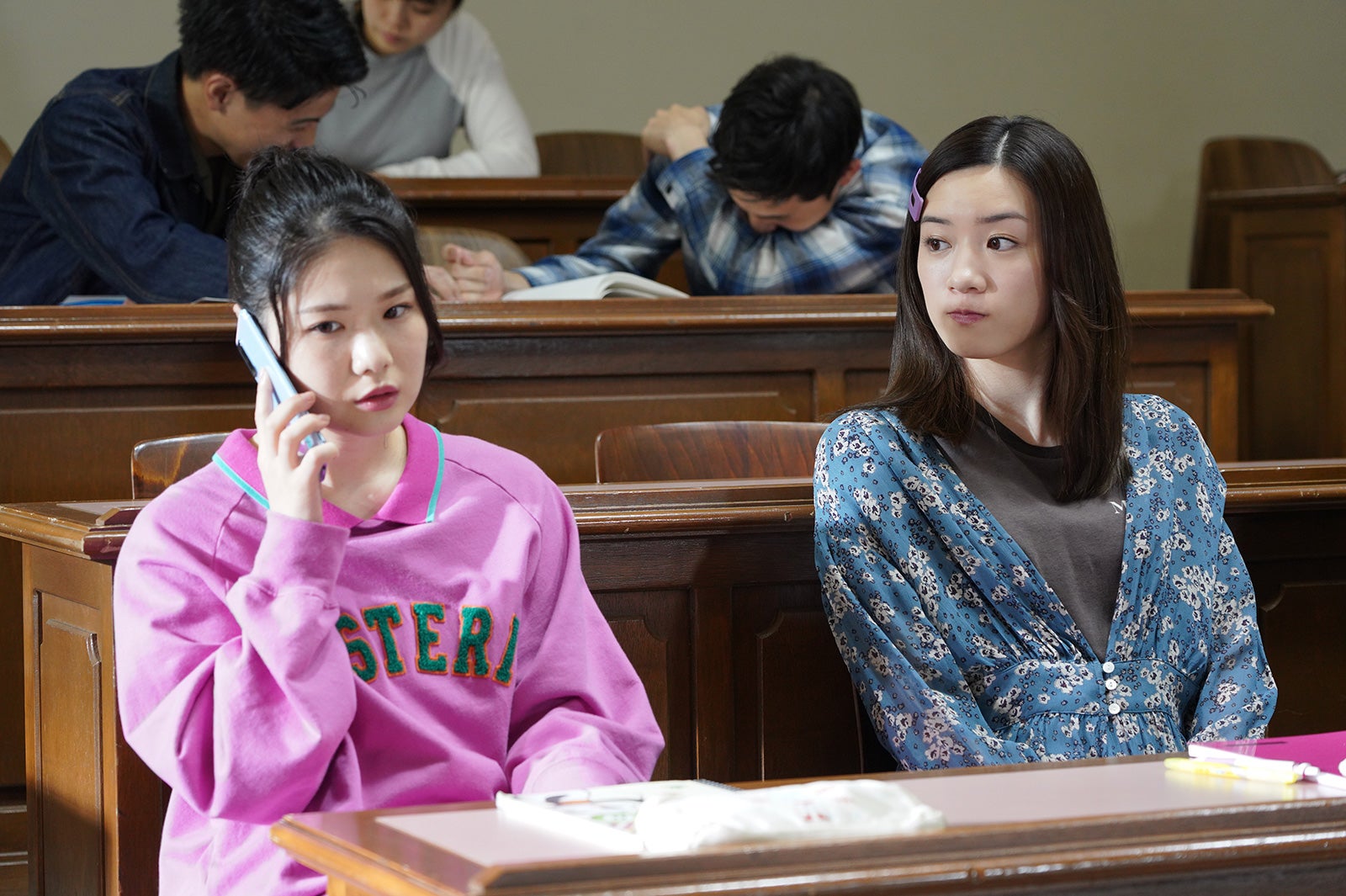 小野花梨、永野芽郁「親バカ青春白書」第4話より（C）日本テレビ