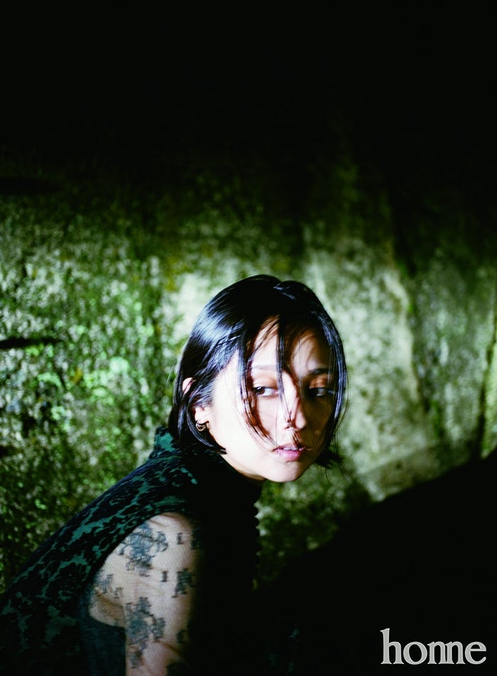 「安達祐実パーソナルマガジンhome(ホーム)」より(写真提供:カエルム)