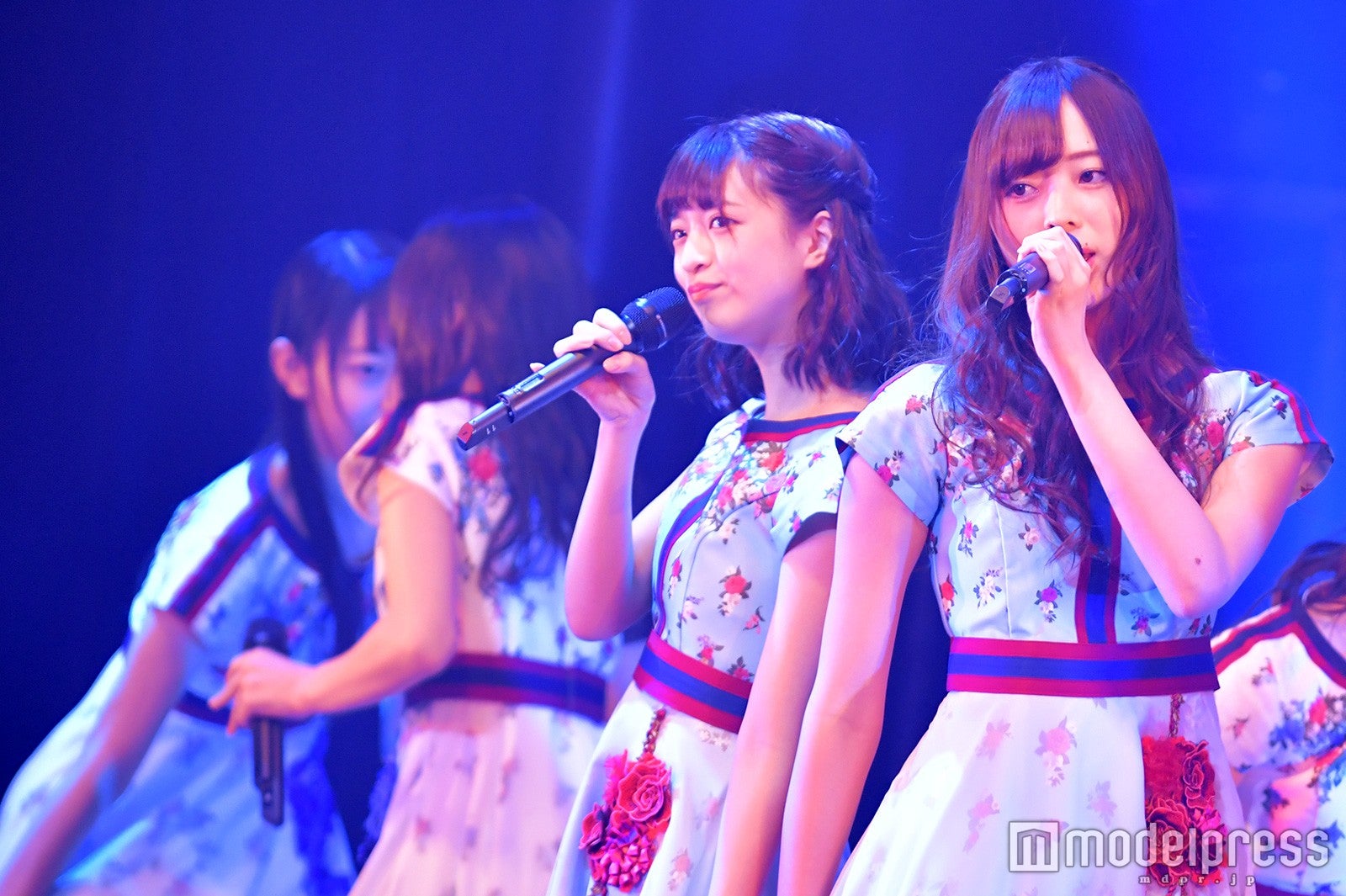 吉田綾乃クリスティー、梅澤美波（C）モデルプレス