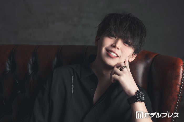 “可愛くバズる”で業界初TikTok Award受賞 有名キャバ嬢多数輩出の“りょうくんコンサル”素顔初公開 成功を掴んだ生き様＜モデルプレスインタビュー＞