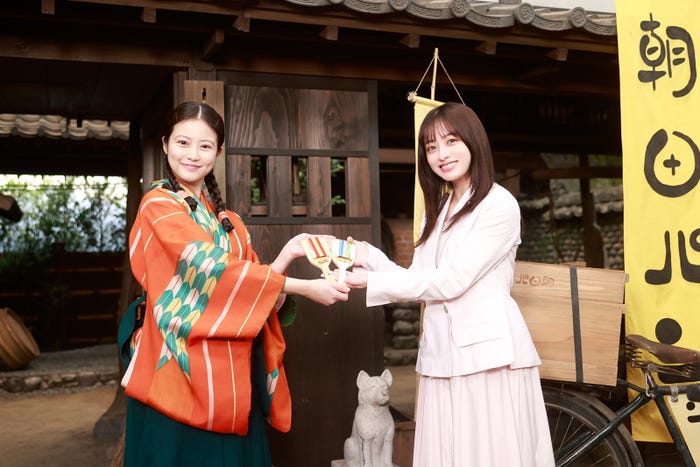 今田美桜、橋本環奈(C)NHK