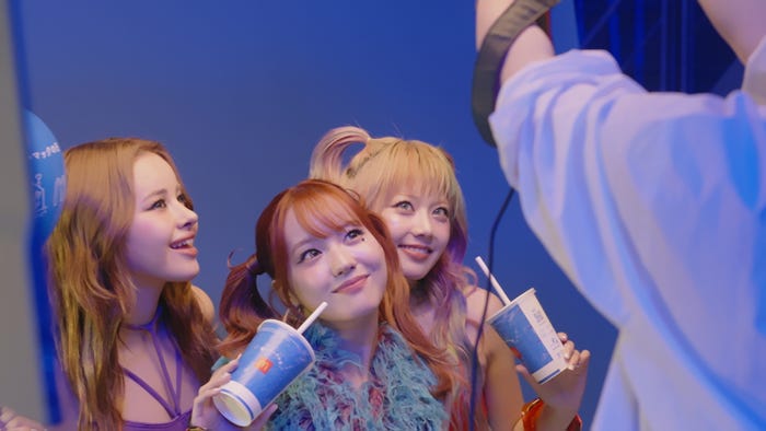 XG「青いマックの日」メイキング(提供写真)