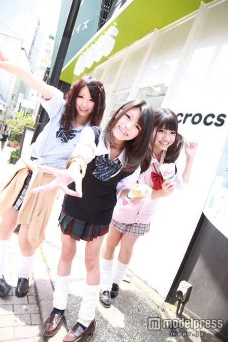 ミニスカ、透けブラも満載？！／画像提供：大洋図書