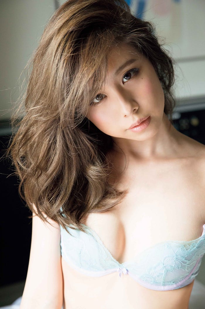 有村藍里(撮影:西田幸樹/有村藍里写真集『i』講談社)