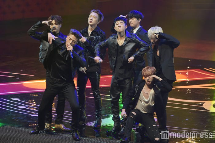 iKON(C)モデルプレス