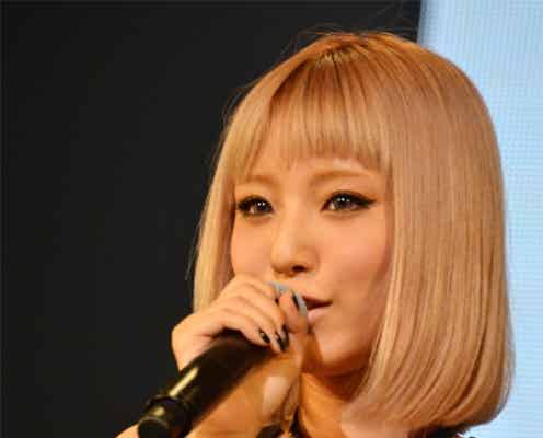 出岡美咲、「ひたすら苦しかった」専属雑誌休刊の心境を明かす