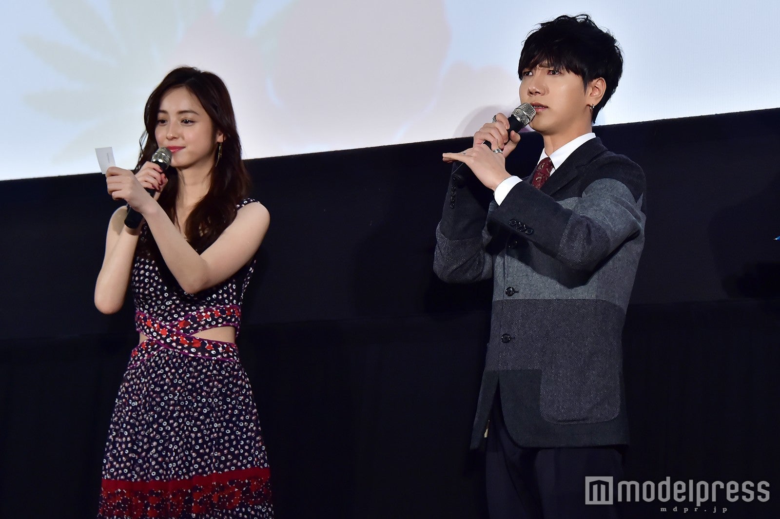 佐々木希、イェソン （C）モデルプレス