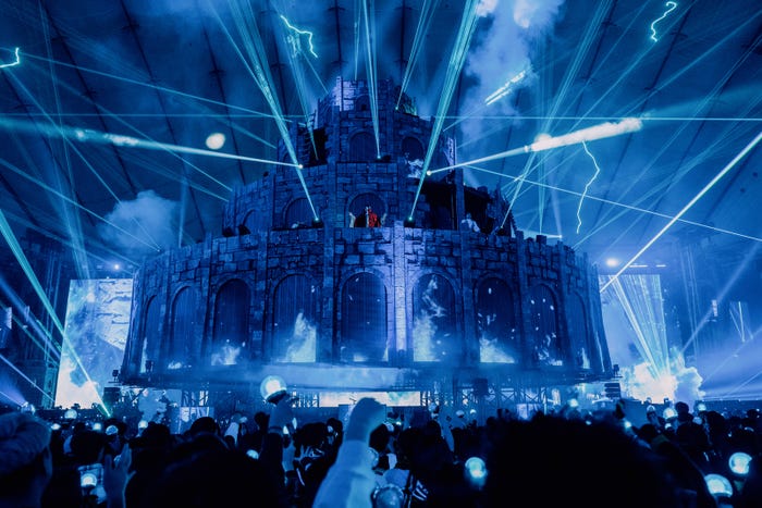 Mrs. GREEN APPLE(C)Jordan Curtis Hughes