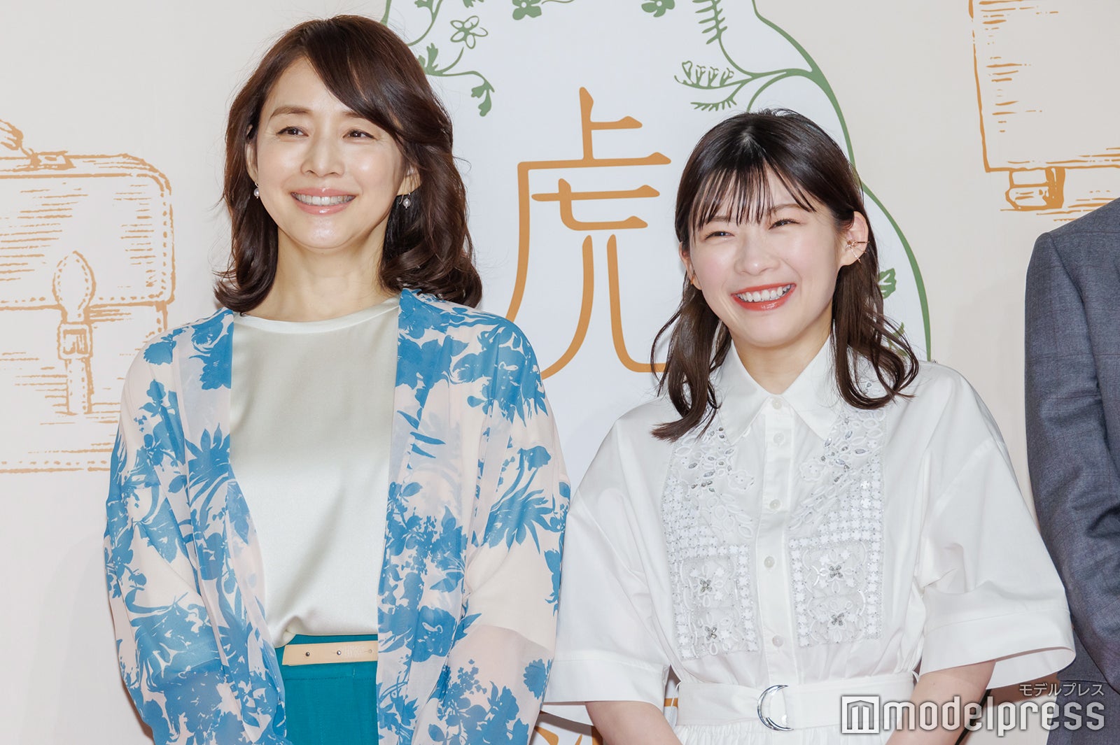 石田ゆり子、伊藤沙莉（C）モデルプレス