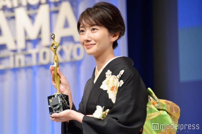 波瑠(C)モデルプレス