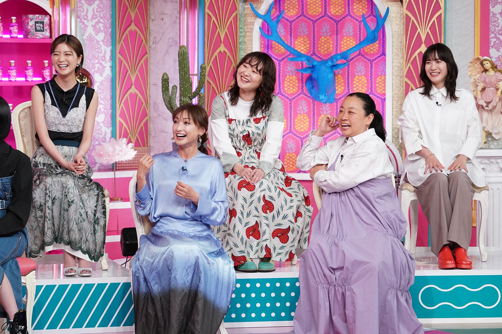 （上段左から）工藤美桜、吉住、吉田明世（下段左から）望月理恵、いとうあさこ（C）日本テレビ