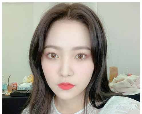 アリアナ・グランデ、Red Velvetイェリのインスタフォロー 韓国芸能人で初