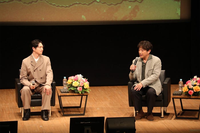 松下洸平、迫田孝也(C)NHK