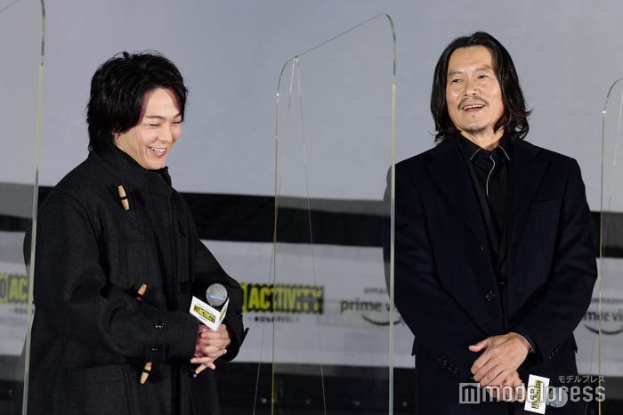 中村倫也、豊川悦司(C)モデルプレス