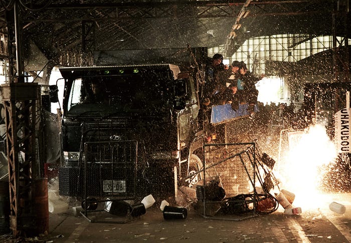 『THE MOVIE 2/END OF SKY』より(C)「HiGH&LOW」製作委員会