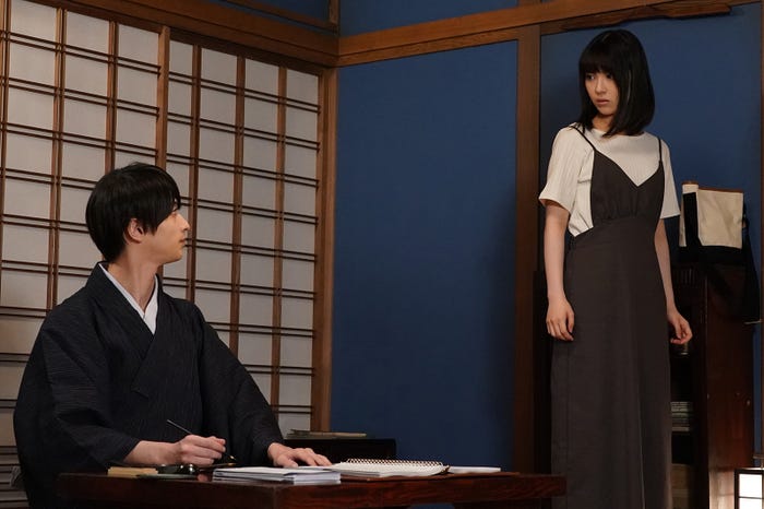 横浜流星、浜辺美波「私たちはどうかしている」第5話より(C)日本テレビ