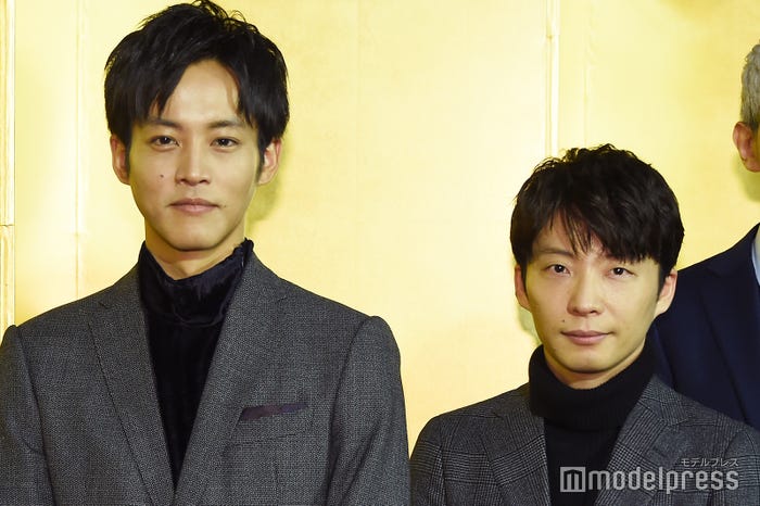 松坂桃李、星野源(C)モデルプレス