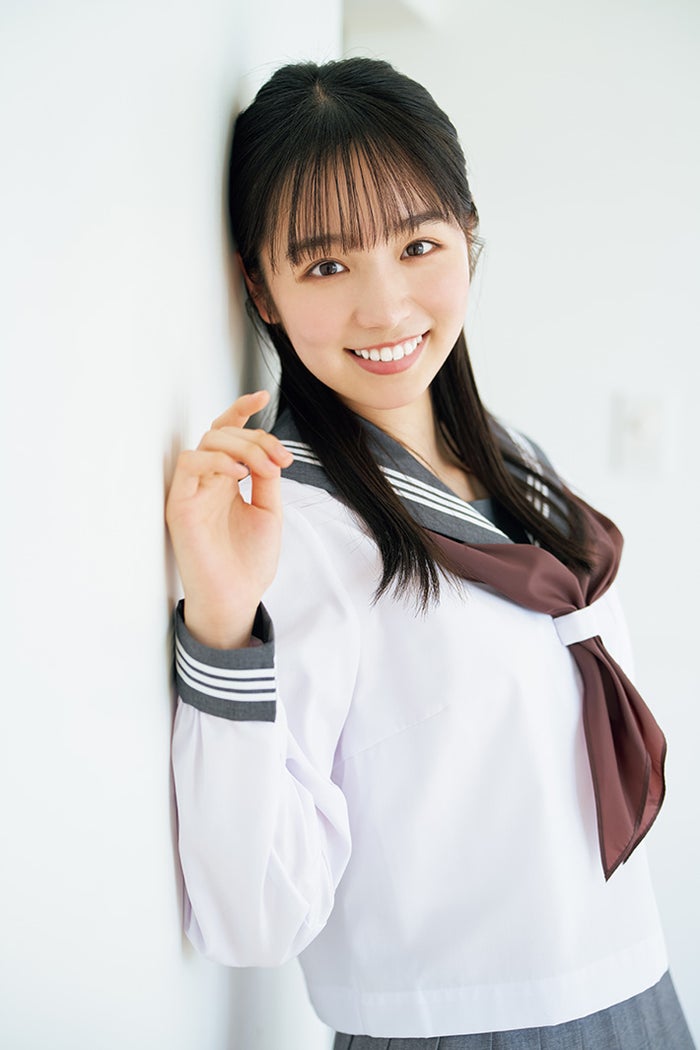 「JKと六法全書」主演で話題・幸澤沙良、制服姿で透明感溢れる「週刊少年サンデー」表紙登場
