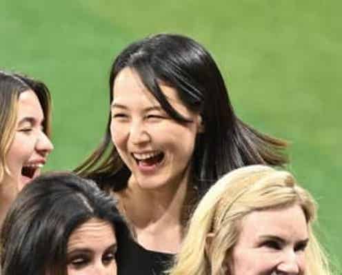 ドジャース奥さま会 真美子さんも敵地・トロントへ「同行してるんだ」「遠くにいても奇麗」恒例の集合写真公開