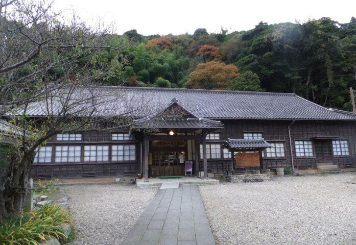 大森代官所跡に設けられた石見銀山資料館（2012年11月撮影）