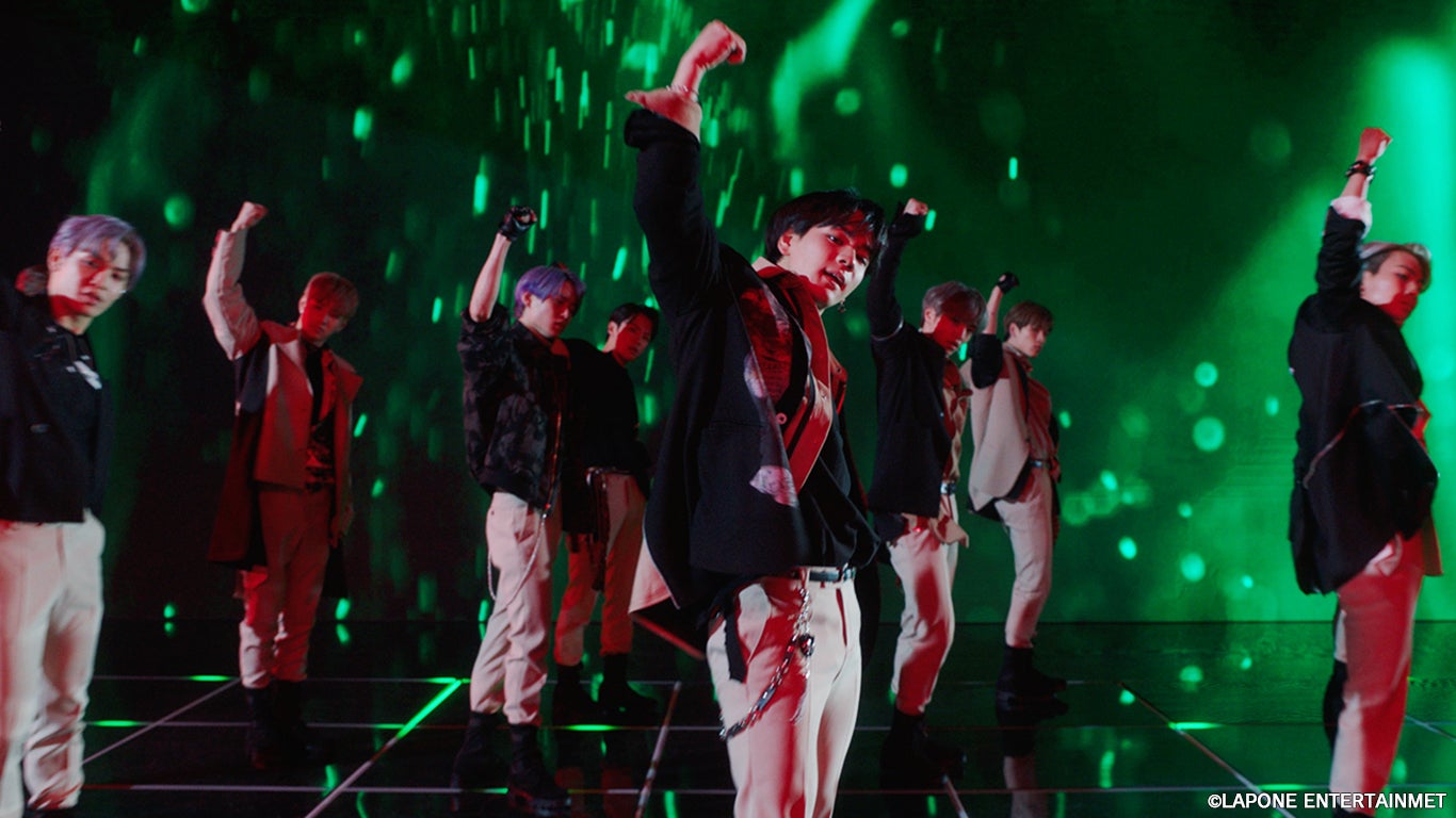 JO1「無限大（INFINITY）」MV場面写真（C）LAPONE ENTERTAINMENT