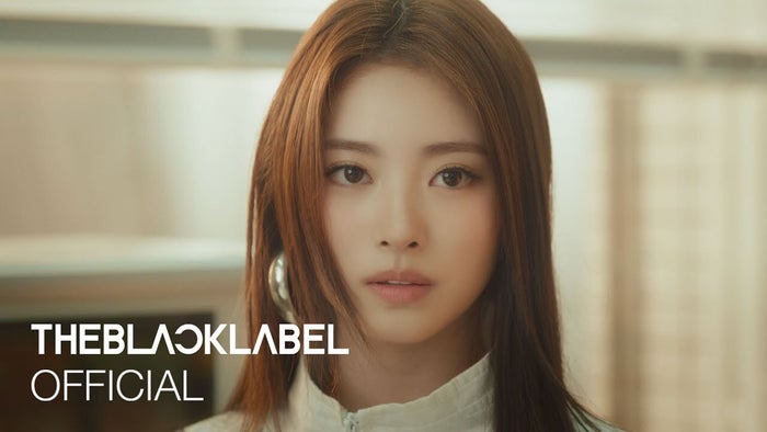 日本出身アンナ（ANNA）、BLACKPINKプロデューサー新グループ・MEOVVでデビュー決定