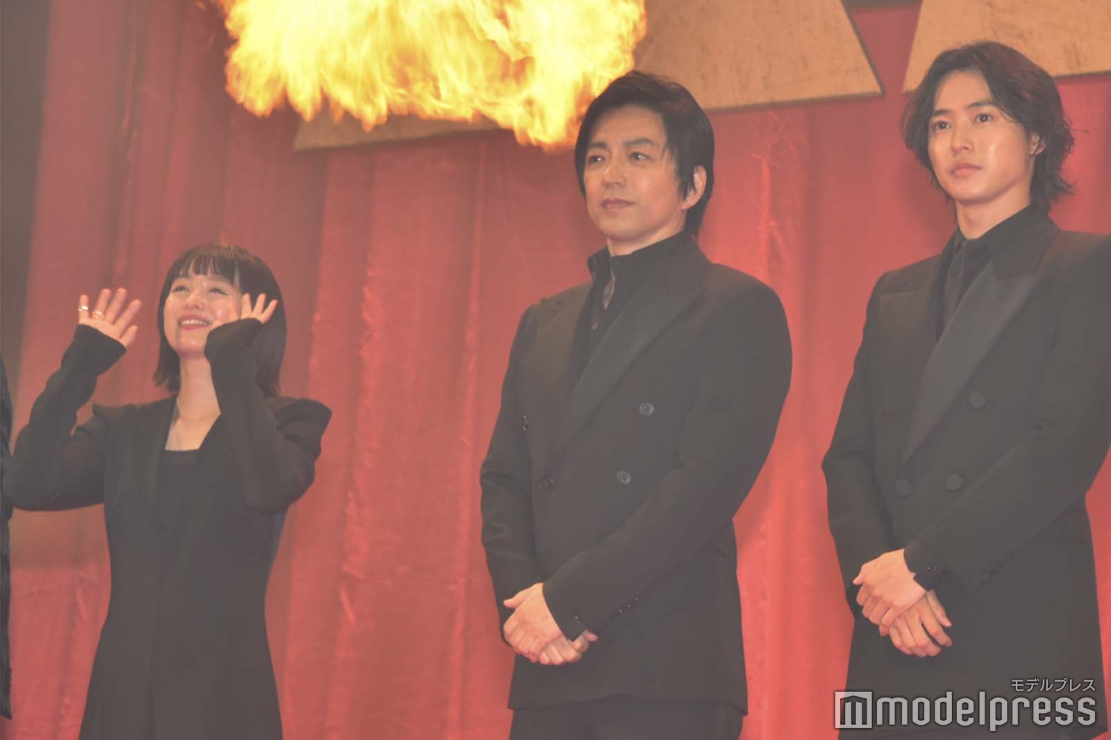 清野菜名、大沢たかお、山崎賢人（C）モデルプレス