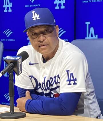 ドジャース・ロバーツ監督 大谷は「明日ブルペンで膝の状態を確認する」登板2日前のブルペン入り回避に言及「彼は左膝にもう1日休みを与えたかった」