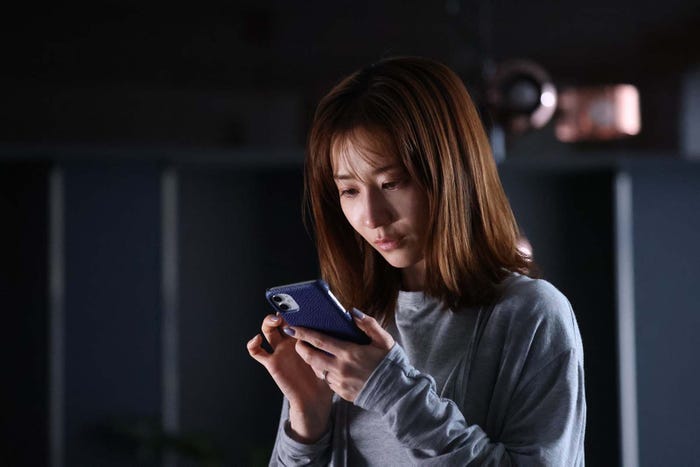 田中みな実「あなたがしてくれなくても」第7話より(C)フジテレビ