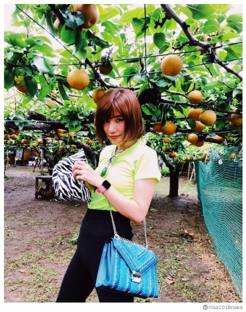 仲里依紗、ローラ、藤田ニコルも！“ネオンカラー×アニマル柄”コーデが派手かわいい