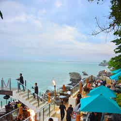 目の前はインド洋が広がる(C)モデルプレス