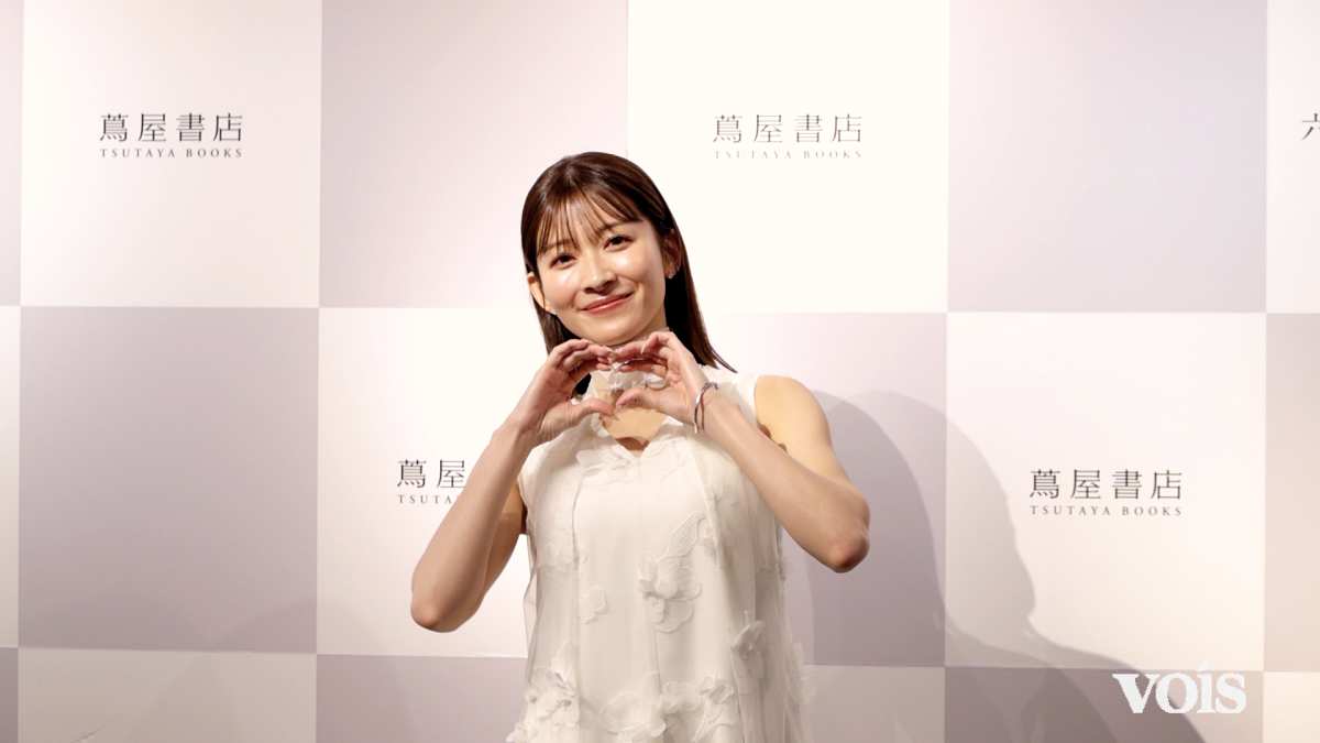 元TBSアナウンサー・山本里菜、初の水着撮影で緊張も「開放的な気持ちに」
