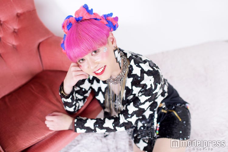 新世代おネエ ぺえの名言が心に響く 引いてダメなら 押してもダメ 悩み解決のカギは ぺえ語 にアリ 名言best3 モデルプレス 新世代おネエ ぺえの名言が心に響く 引いてダメなら 押してもダメ 悩み解決のカギは ぺえ語 にアリ 名言best3 モデルプレス