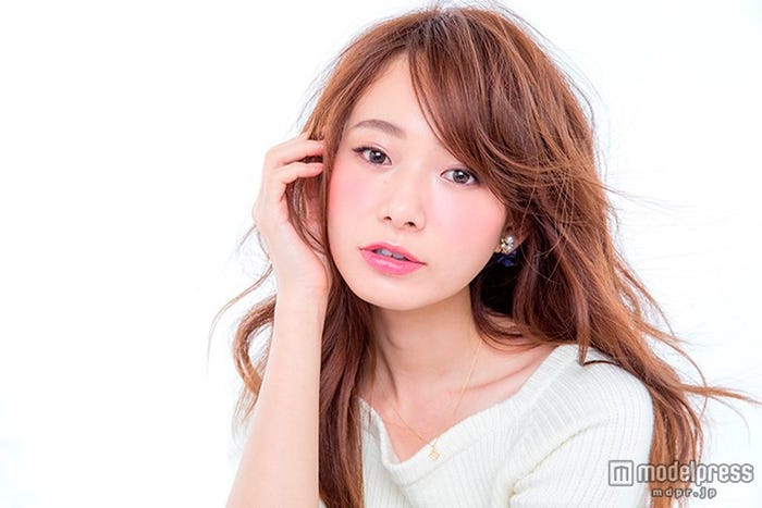 誌上初の“美容専属”モデルに