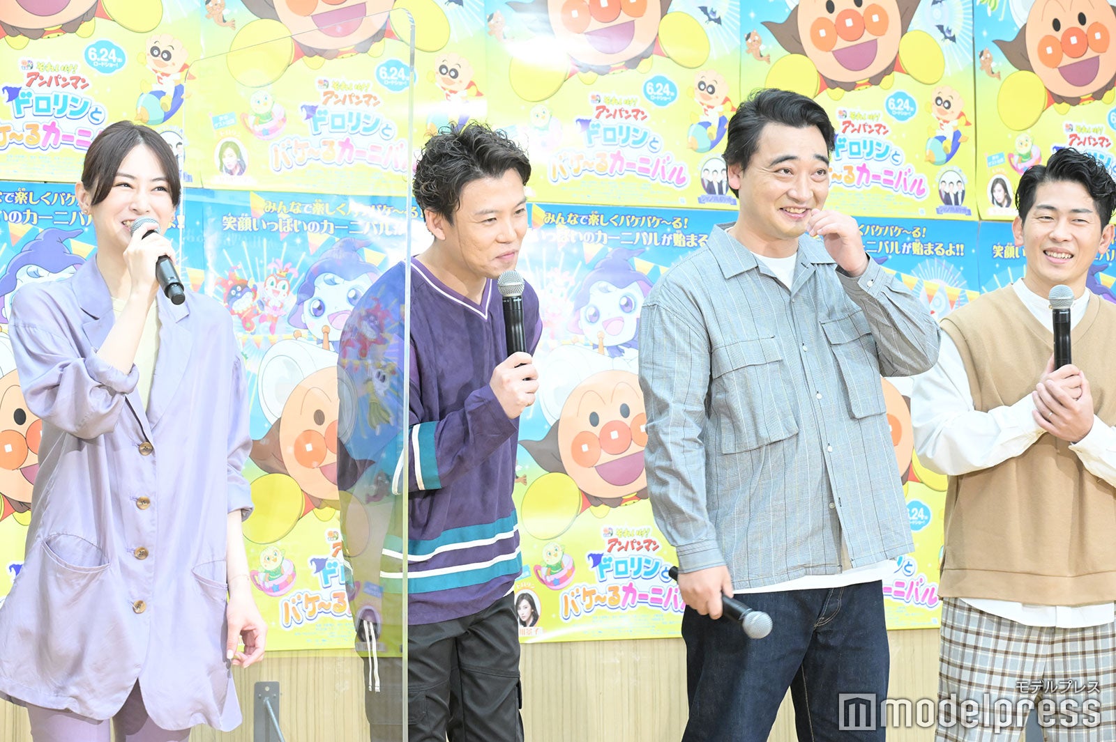 （左から）北川景子、おたけ、斉藤慎二、太田博久（C）モデルプレス