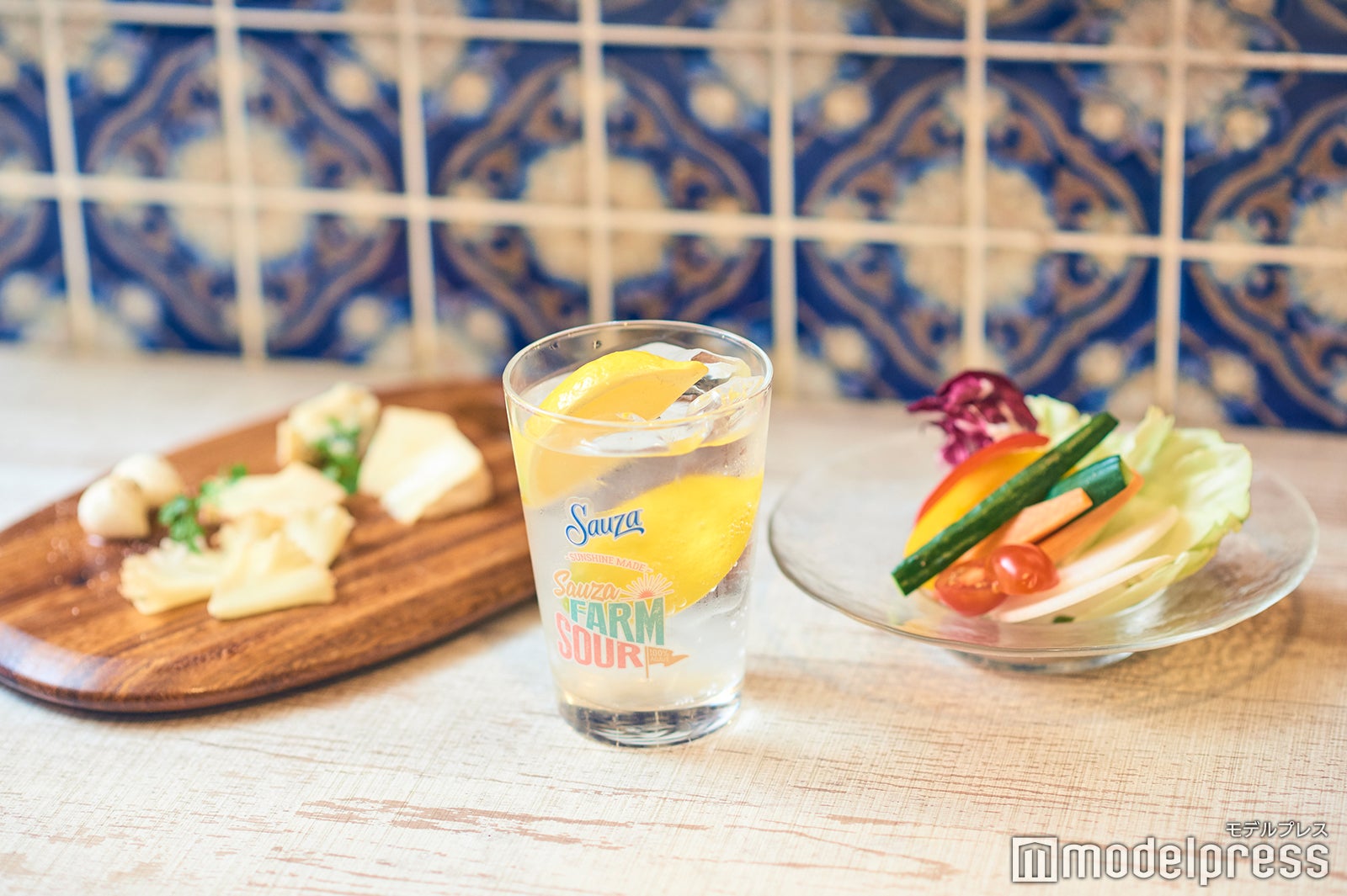 フルーティーでスッキリした味わいなので食事とも好相性（C）モデルプレス