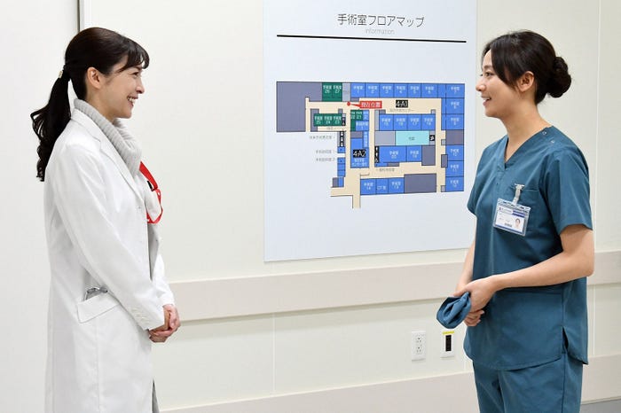 左から:竹内結子、木村文乃「A LIFE~愛しき人~」第4話より(C)TBS