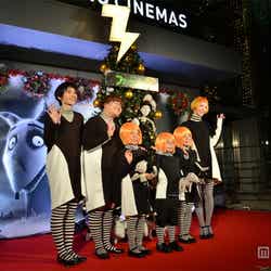 木村カエラ(右端)とハリセンボン(左端:箕輪はるか、左から2番目:近藤春菜)