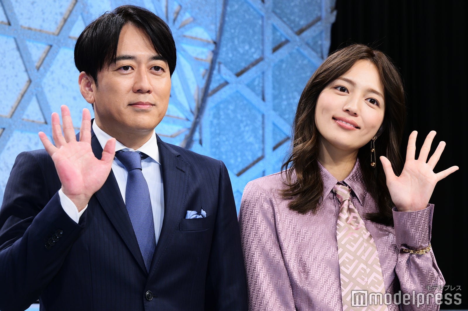 安住紳一郎アナ、川口春奈（C）モデルプレス