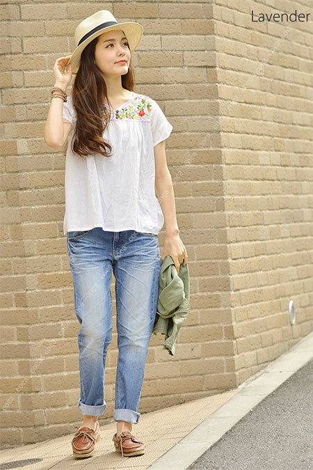 花柄刺繍のやわらかコットンブラウス「coca」4,590円（税込）