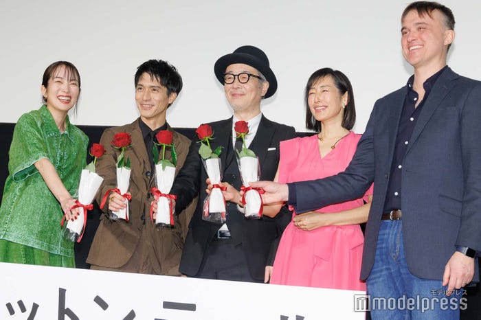 高梨臨、錦戸亮、リリー・フランキー、木村多江、パトリック・ディキンソン監督(C)モデルプレス