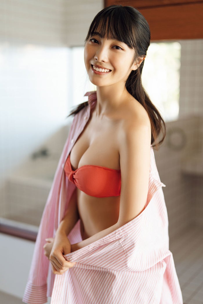 「仮面ライダー」出演のめざましイマドキガール・福田ルミカ、眩しすぎる制服＆水着姿