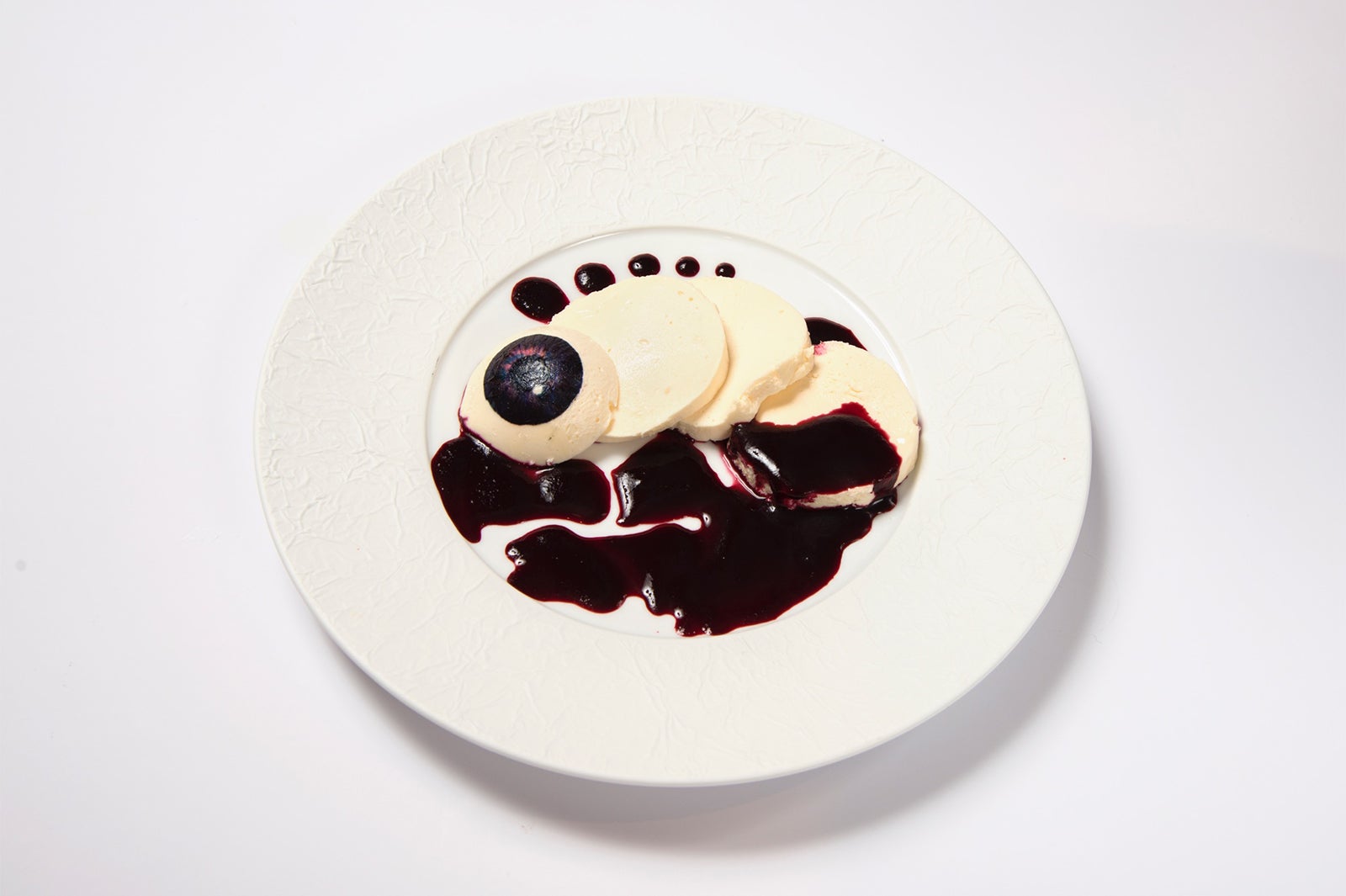 月山の目玉ムース￥1,280（税抜）（C）石田スイ／集英社