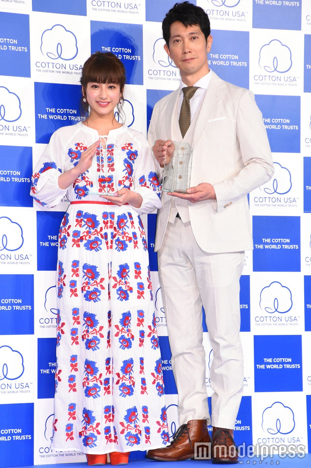 平祐奈、佐々木蔵之介 （C）モデルプレス