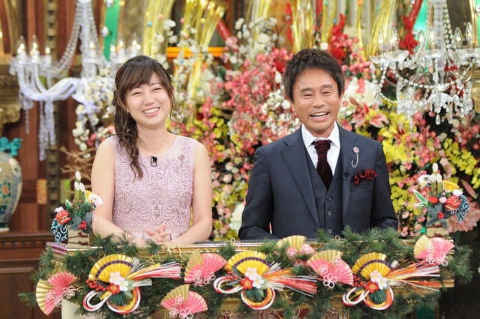 豊崎由里絵アナウンサー、浜田雅功(C)毎日放送