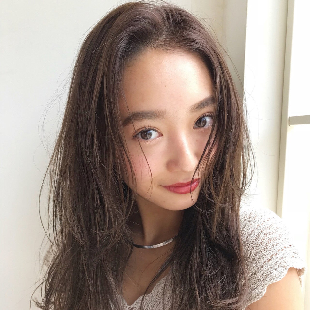 秋はアッシュだけじゃない 明るめ 暗めの マロンカラー に染めよう モデルプレス