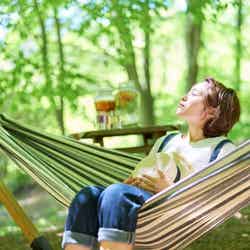 森の中の「ブナカフェ」でハンモック&カフェタイム 神戸の樹林区で夏涼み/画像提供:阪神電気鉄道